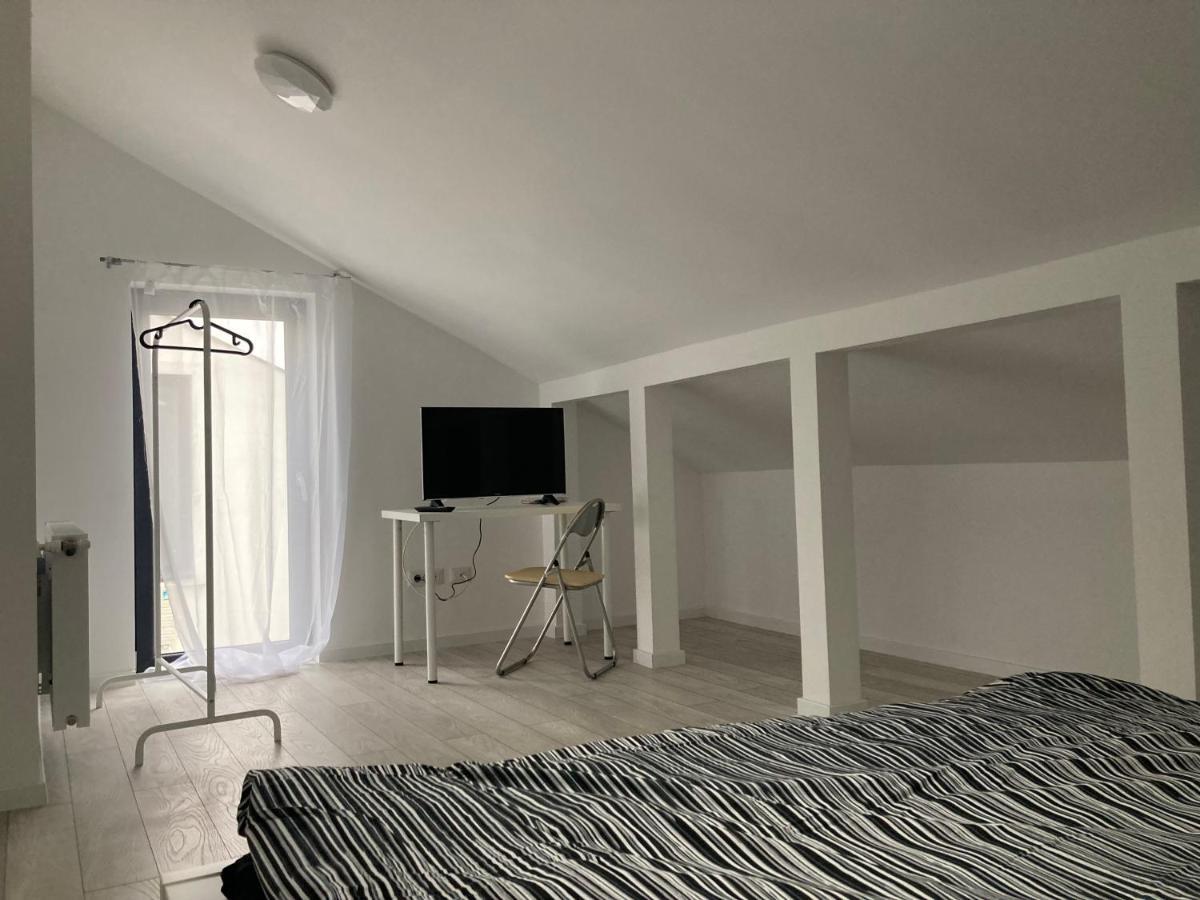 Joygate Entire Villa Отопени Екстериор снимка