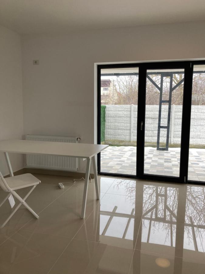 Joygate Entire Villa Отопени Екстериор снимка