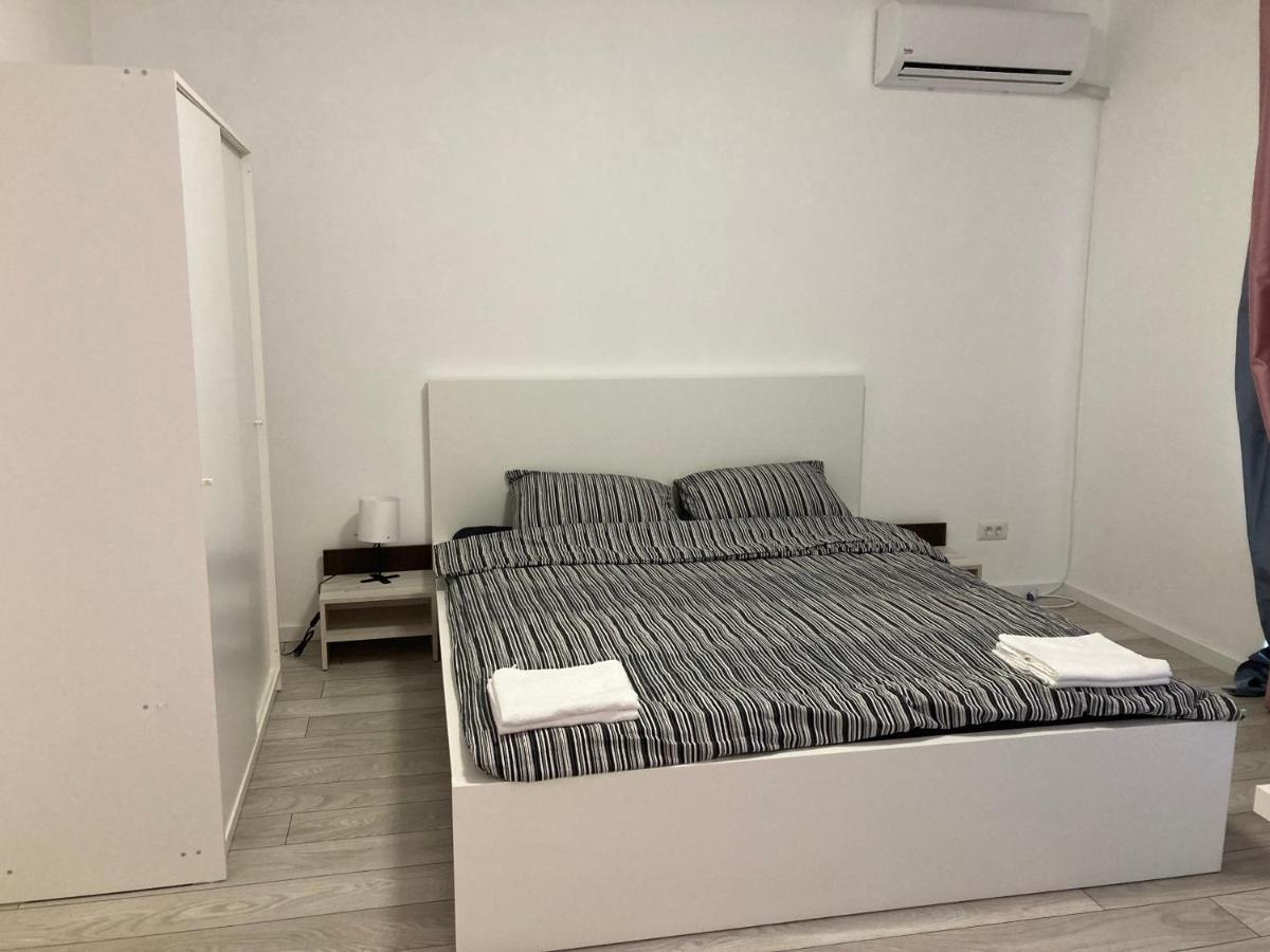 Joygate Entire Villa Отопени Екстериор снимка