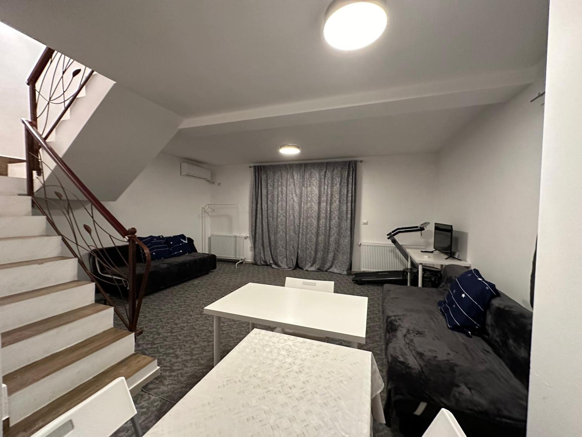 Joygate Entire Villa Отопени Екстериор снимка